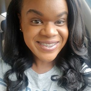 Meet your Posher, Sundra